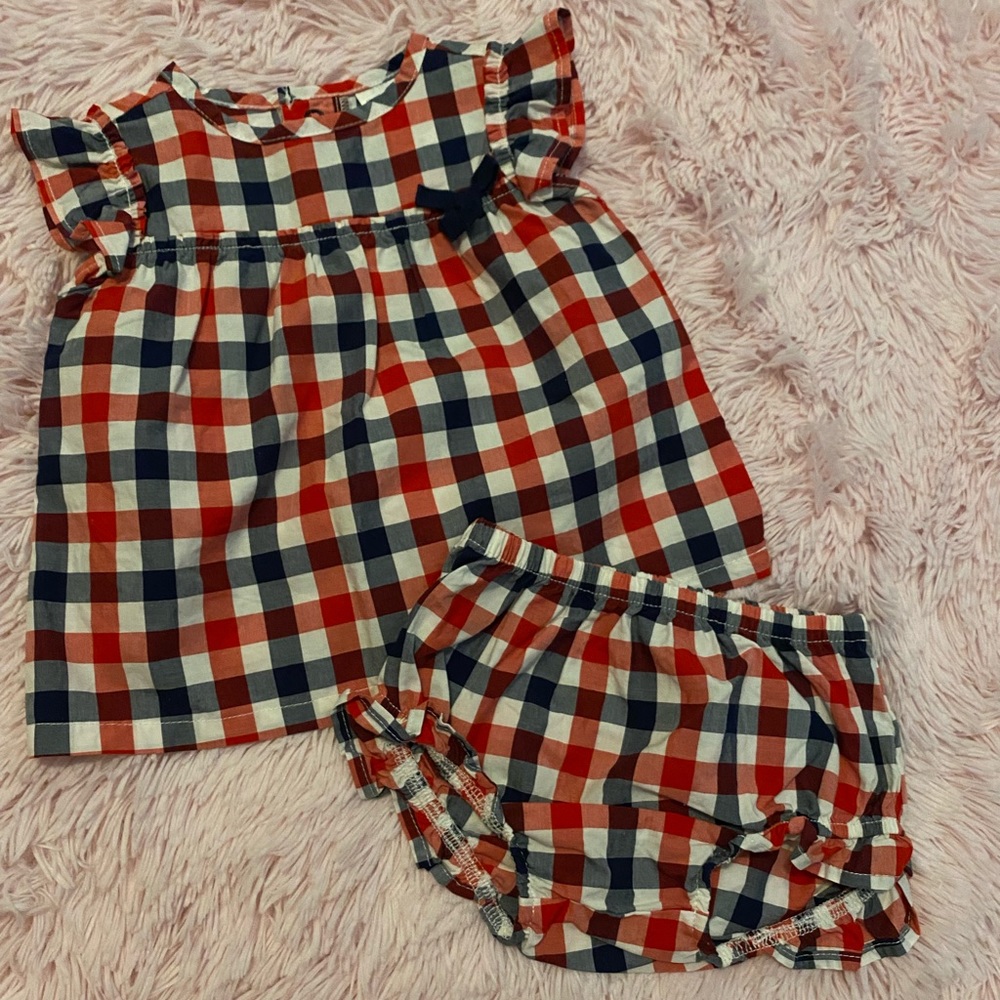 Baby girl Carter’s outfit